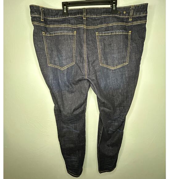 Cabi Jeans Women's Plus Size 20 Medium Wash Straight Denim - Picture 2 of 7